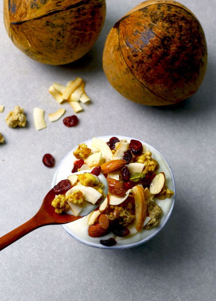 '조앤더주스', 식사대용식 '조거트' 출시…코코넛 요거트 위에 견과류 