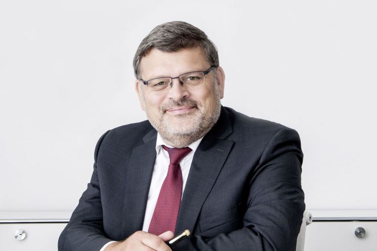 "아우디, 전기·수소 등 미래 배터리 차량 올인"