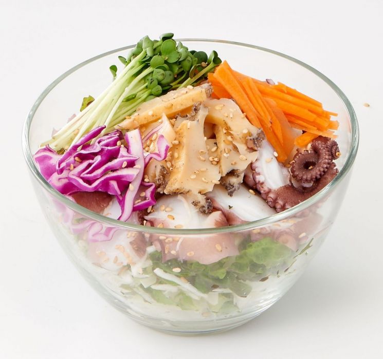 롯데마트 "완도산 '지역상생 전복' 맛보러 오세요"