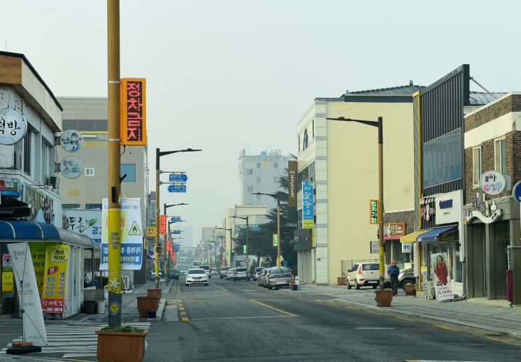 미세먼지로 뒤덮인 장성읍 시가지 모습. 사진=장성군