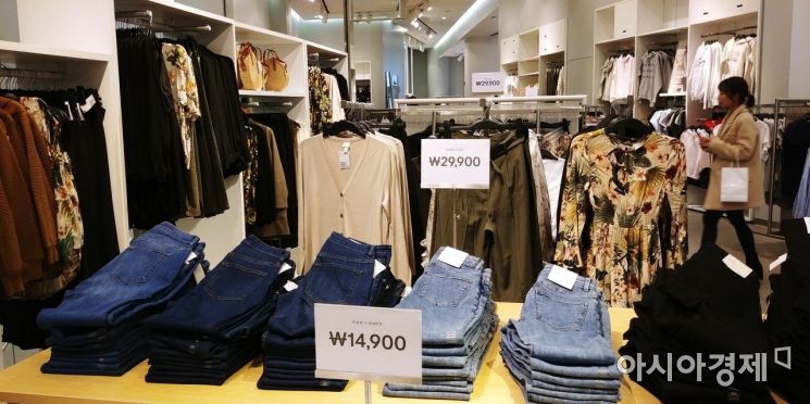 [단독]"프로모션 기간, 900원 비싸진 가격"…패션 대기업 H&M의 '사기 마케팅'(종합)
