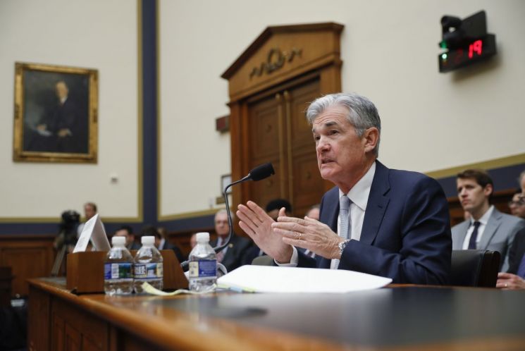 파월 Fed 의장 "지역 금융기관, 해당지역 대출 의무화해야"
