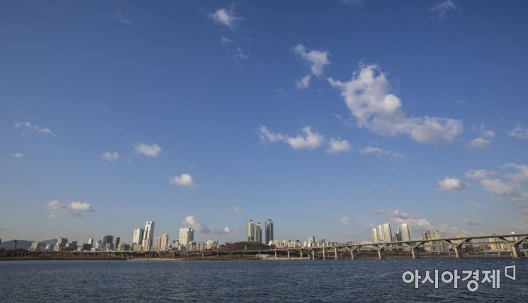 [포토] 미세먼지 물러간 하늘