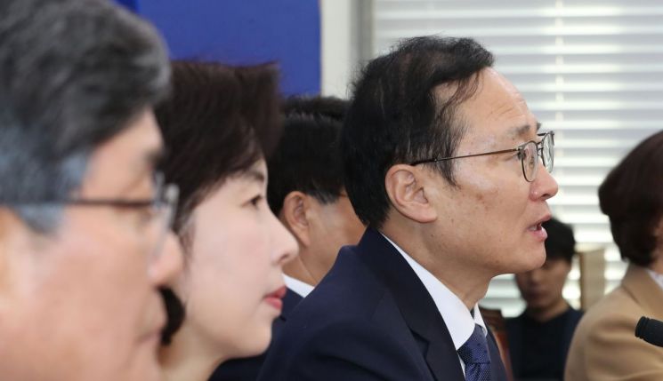 홍영표 "한국당 주장은 궤변…비정상 정치 벗어나길"