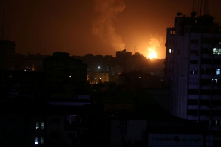 가자 지구서 텔아비브로 로켓 공격…"2014년 이후 처음"