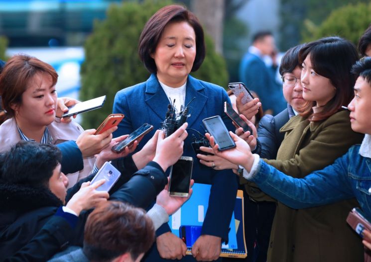 한국당, 김창보 후보자에 조해주 질문...급랭정국에 인사청문회 시즌 '험난'