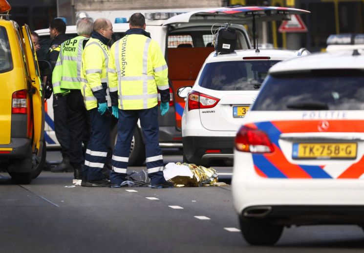 네덜란드에서 총격 사건으로 1명 사망…범인은 '도주중'