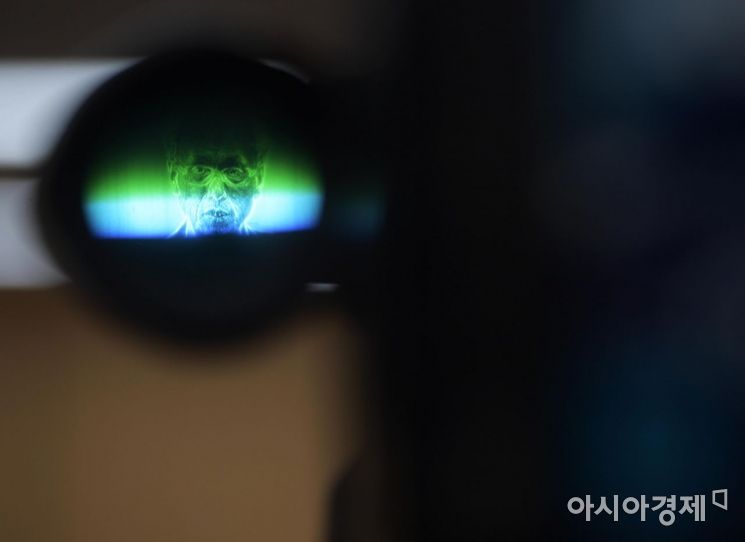 [포토]카메라 속 문성현 경사노위 위원장