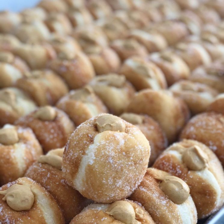 AK플라자 수원점, 대구 명물 '나리꼬모' 도넛 팝업스토어 