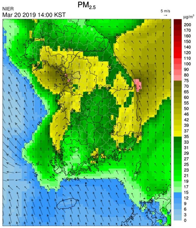 미세먼지 씻어낼 비를 기다리며...초미세먼지 '매우나쁨' 