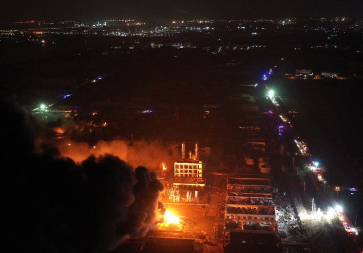 中, 장쑤성 공단 폭발사고 44명 사망·32명 위중