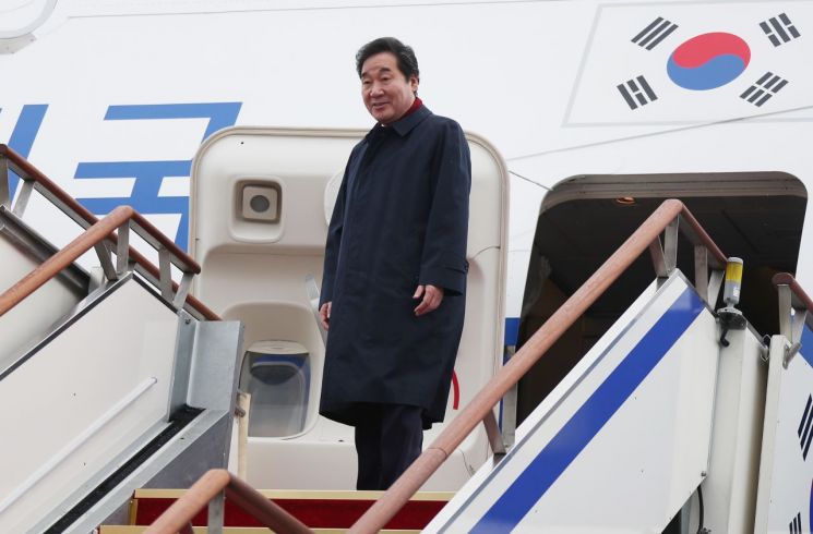 이 총리, 보아오포럼 참석차 출국…첫 방문지는 몽골 