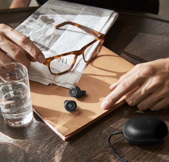 TV홈쇼핑 '가성비' 옛말, 초고가·명품 불티…꽃중년부터 2030까지