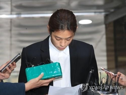 강혁민, 정준영 사생활 폭로 논란 해명…"몰카범인 거 몰랐다"