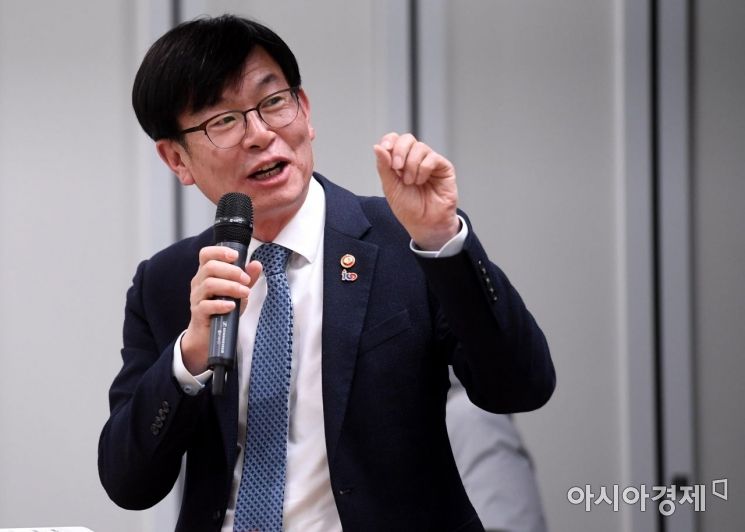 [포토] 김상조, 소득주도성장특별위 토론회 기조연설