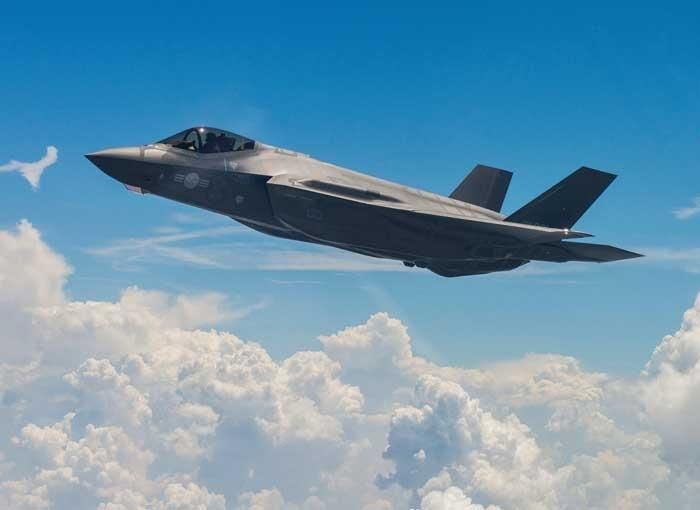 '日자체조립' F-35A 추락 가능성…"韓비행중지 권고 없어"