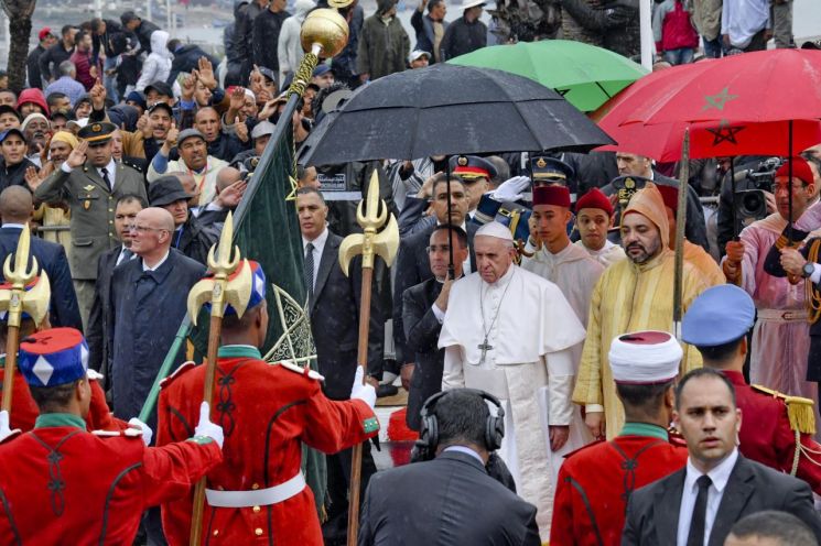 34년 만에 모로코 찾은 교황…"종교적 광신·극단주의에 대항해야"