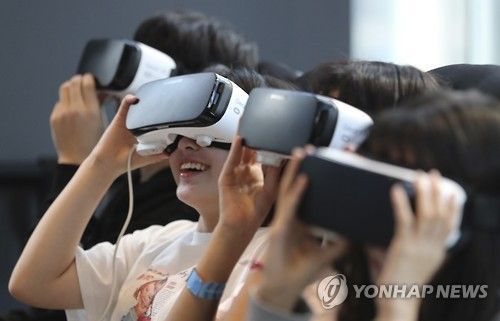 이통사 VR전쟁 시작, KT 1000ppi VR 내놓는다