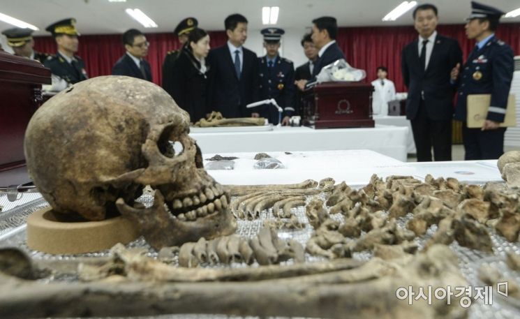 [포토]DMZ서 발굴된 중국군 유해 입관식