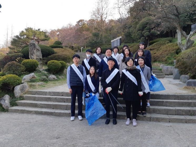 한국장애인고용공단 전남지사, 유달산 숲 가꾸기 행사 