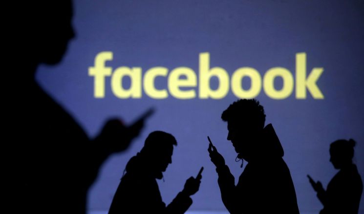페이스북은 벌금 50억弗, 인스타그램은 오류…SNS제국 '수난'