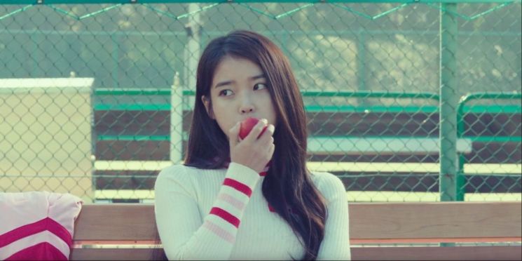 [라임라이트]편견의 구속에서 벗어나는 이지은의 四色 