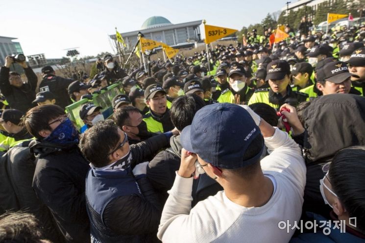 [포토]흔들리는 국회 