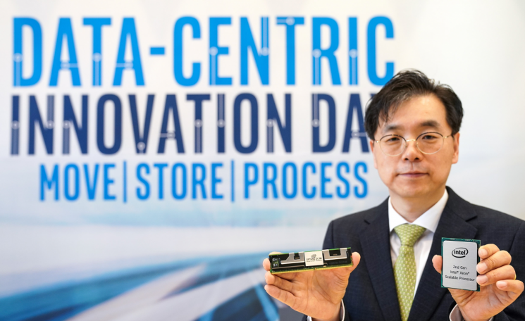 "340兆 데이터 시장 공략하겠다"…인텔, 50종 이상 프로세서 공개