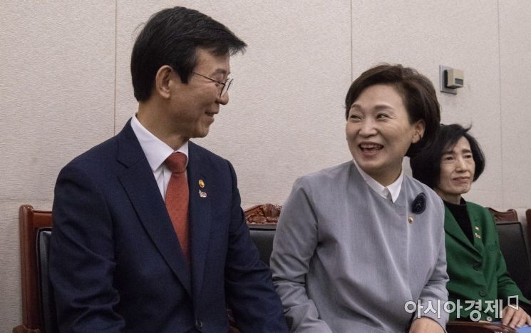 [포토] 문성혁 장관, 국회 법사위 첫 출석