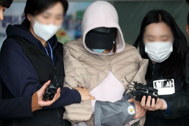 “연예인 지인 권유로 마약” 경찰, ‘황하나 연예인’ 출국금지 검토