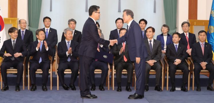 김연철 "남북평화가 경제다…일상서 체감효과 낼 것"(종합)