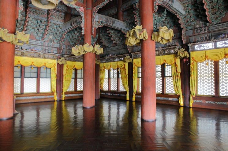 1분기 궁·능 관람객 역대 최다 236만명…야간개방 등 효과