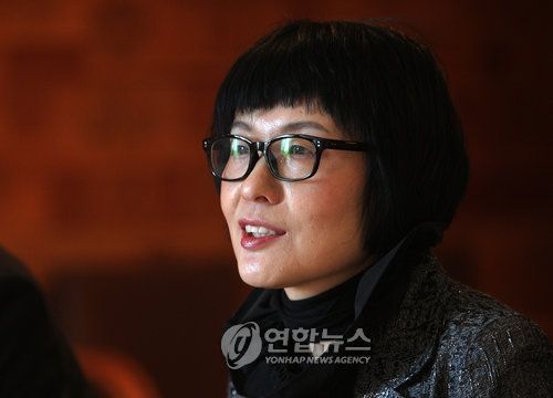 김혜순 시집 '한 잔의 붉은 거울', 美스리퍼센트 최우수 번역상 후보