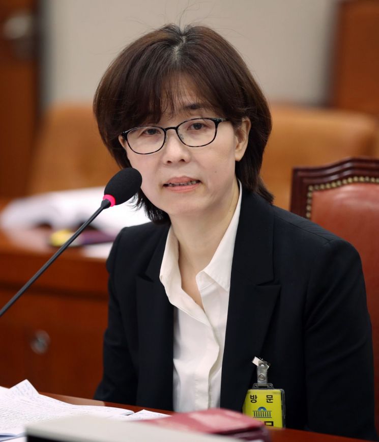한국당 "전형적인 작전세력 패턴" 이미선 헌법재판관 후보 檢 고발