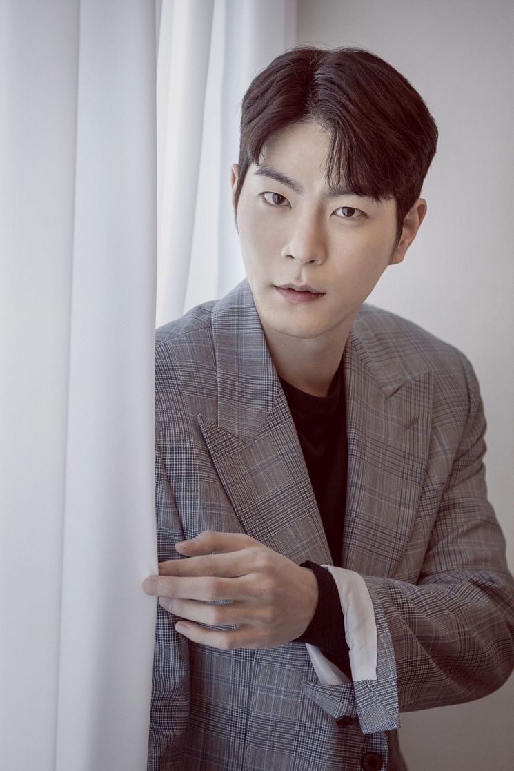 [인터뷰②]'다시,봄' 홍종현 "다시 태어나도 배우…현재 직업에 만족"