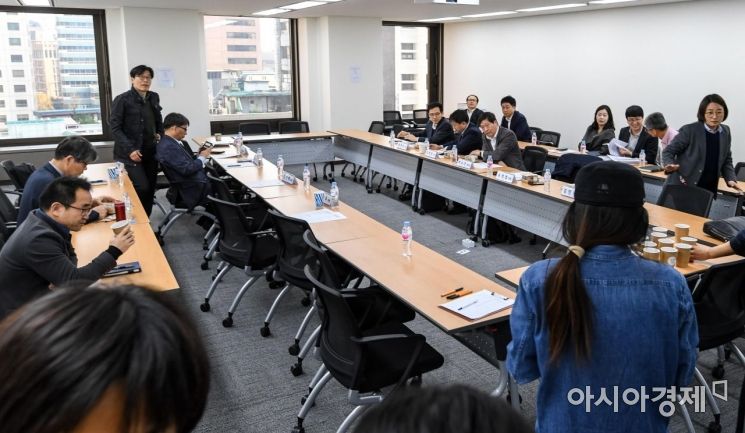 [포토]노사관계위원회, ILO 논의