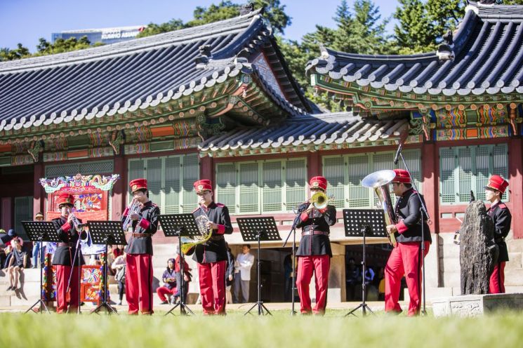 봄날 조선 궁궐과 종묘에서 한바탕 축제 