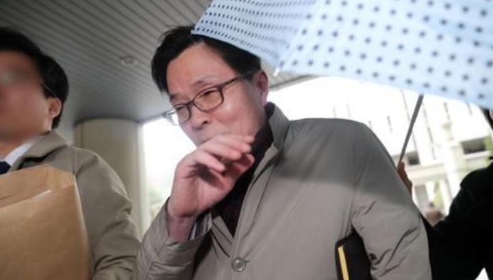 '여직원 성추행' 김문환 전 대사, 항소심도 징역 1년