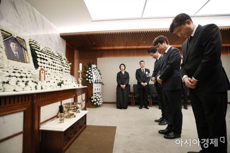 故김홍일 전의원 장례 '4일 가족장'…국립묘지 안장은 미정