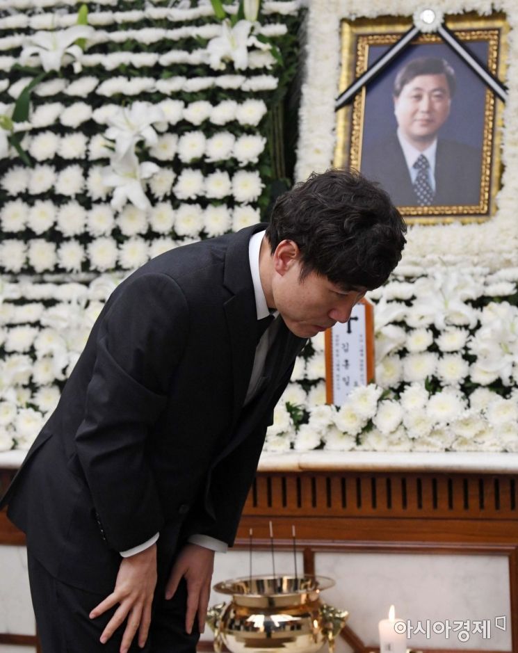 [포토] 조문하는 하태경 의원