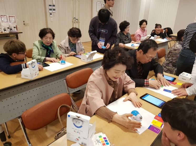 조선대 SW융합교육원, 시니어 대상 ‘SW로봇특강’ 진행