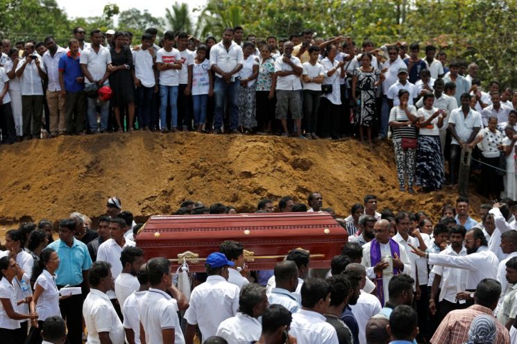 스리랑카 테러 사망자 310명으로 증가…용의자 40명 체포