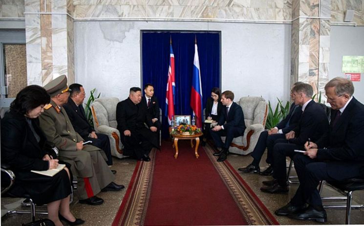 북·러 국경 넘은 김정은 "이번 방러 마지막 아냐…첫 행보일 뿐"