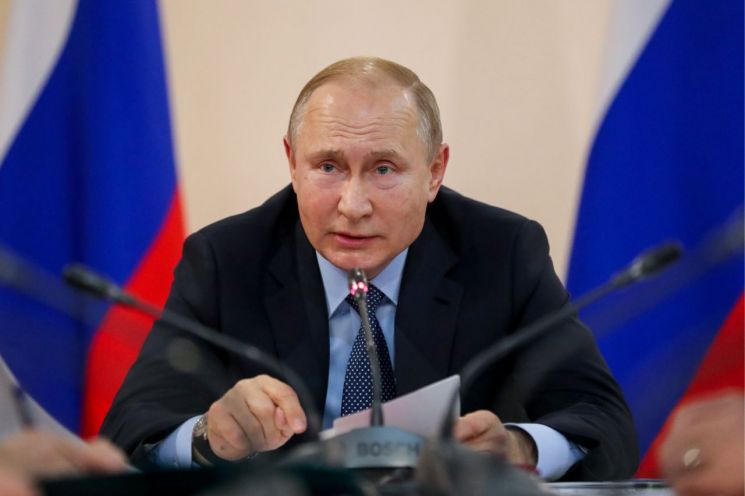 푸틴 "한반도 긴장완화 적극 협력…北 체제보장도 논의해야"(종합)