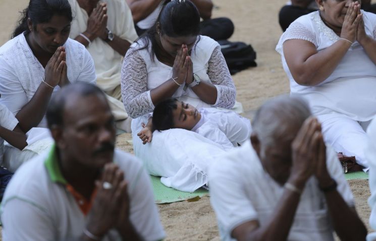 스리랑카 정부, 테러 사망자 253명으로 축소 발표…추가 테러 공포 여전