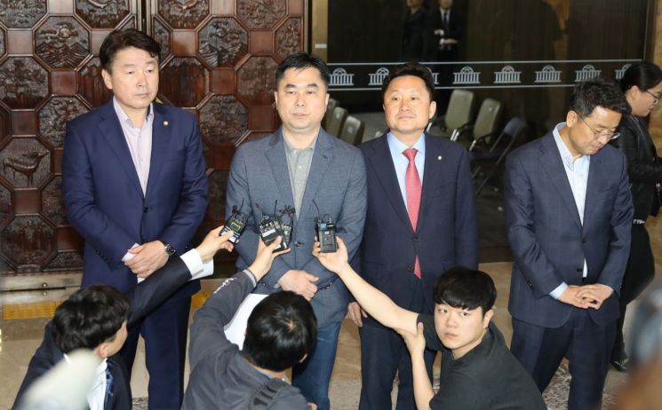 김종민 "나경원 주장은 한국당 기득권 지키기 위한 것" 반박