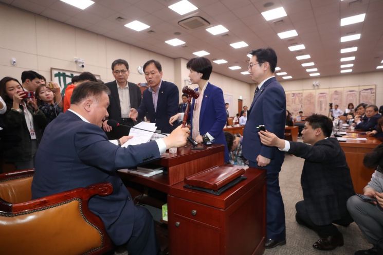 이상민 사개특위 위원장 "박지원 포함 전원 출석·찬성 확신"