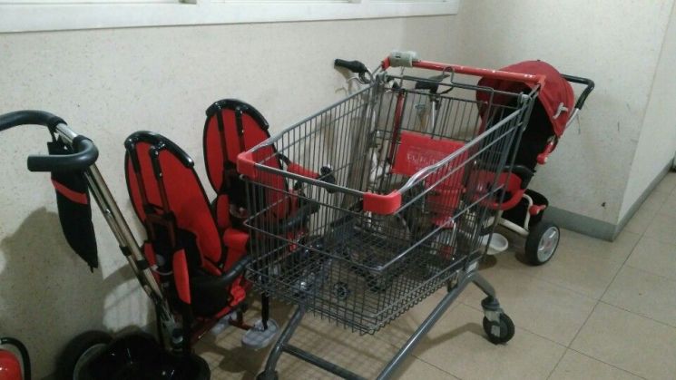 너도 나도 가져가는 카트에 속앓이…안내방송에는 "우리가 도둑이냐" 항의도(종합)