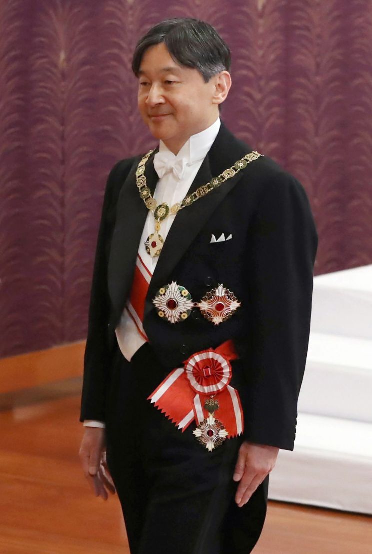 나루히토 새 일왕 첫 메시지 '세계평화', '日국민 행복'(종합)