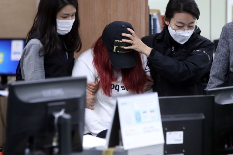 ‘의붓딸 살해’ 음란사진 전송하고 성폭행 시도…'성적 학대'한 계부